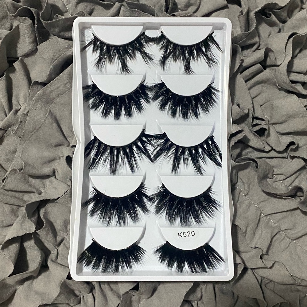 Wispy False Lashes Set - Picture 4 of 8